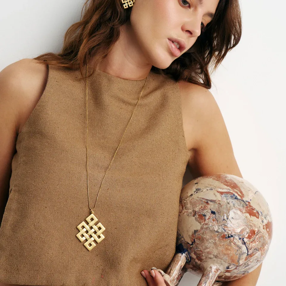 /uploads/1412_960x960_crop_center_588ec18a8d.webp