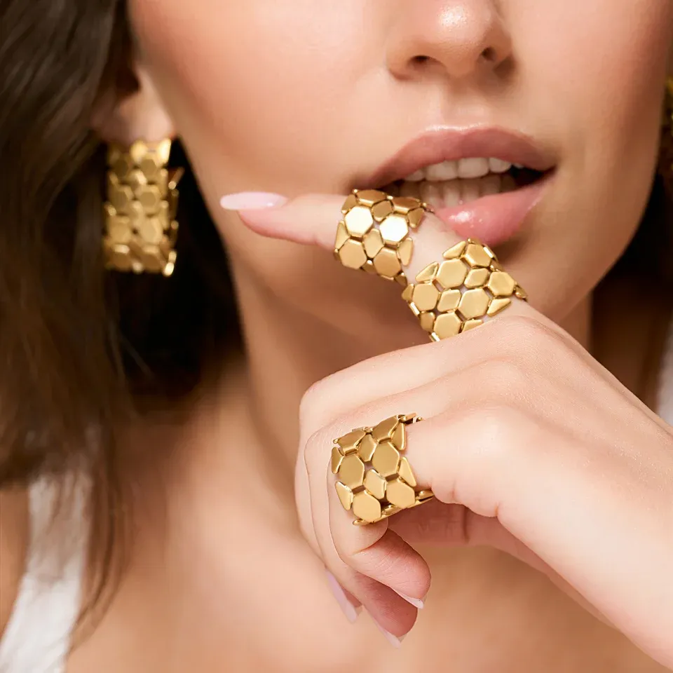 /uploads/26_03_27_0075_960x960_crop_center_878524d8af.webp