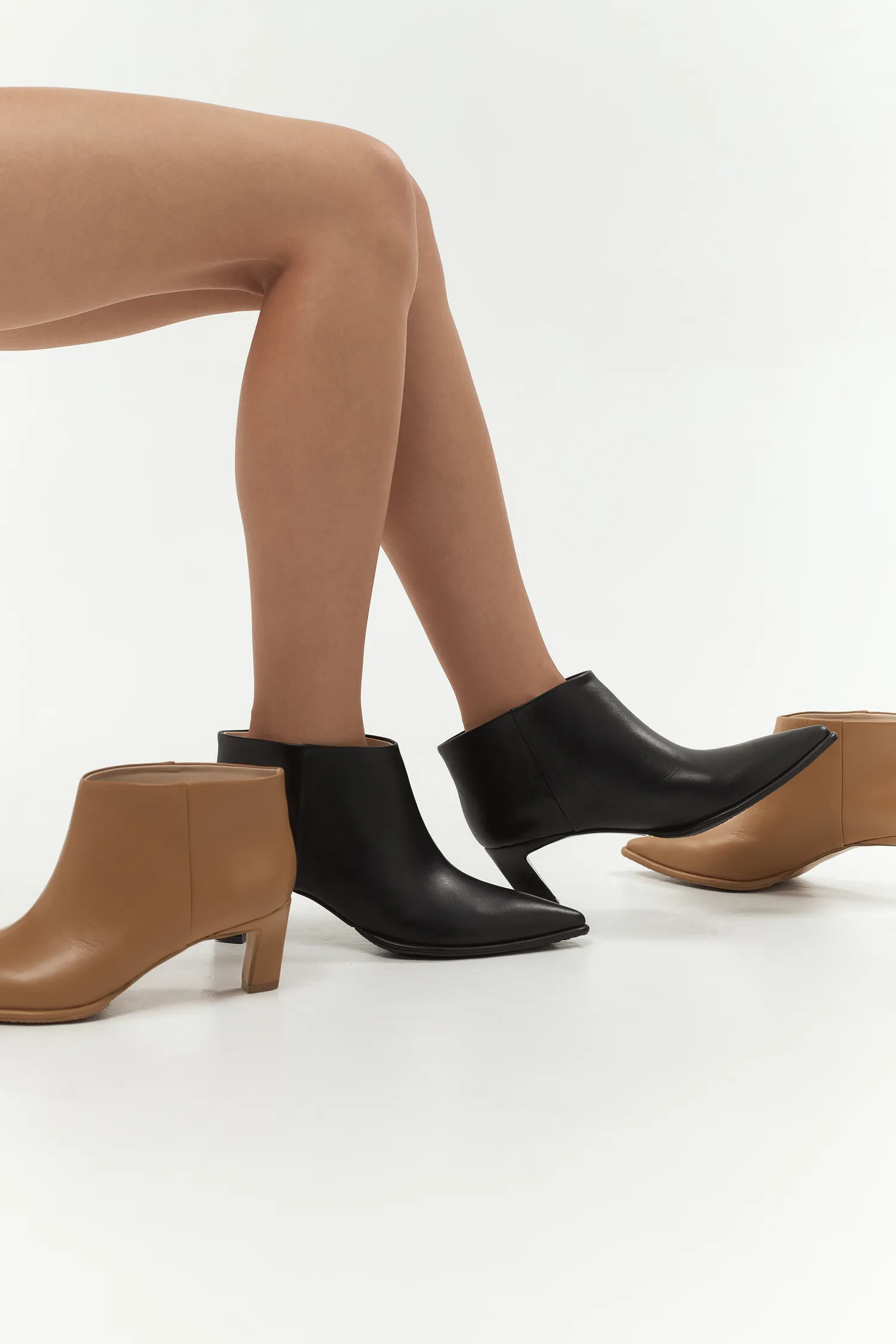 /uploads/Bella_Short_Black_5de633fb37.jpg_