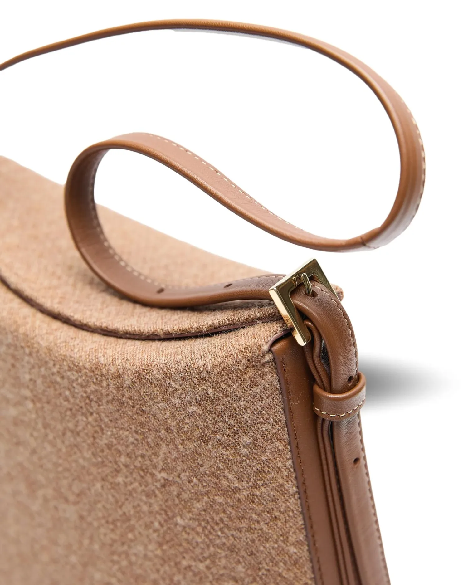 /uploads/Poelle_The_Coat13282_clipped_rev_1_f9a0ebe911.webp