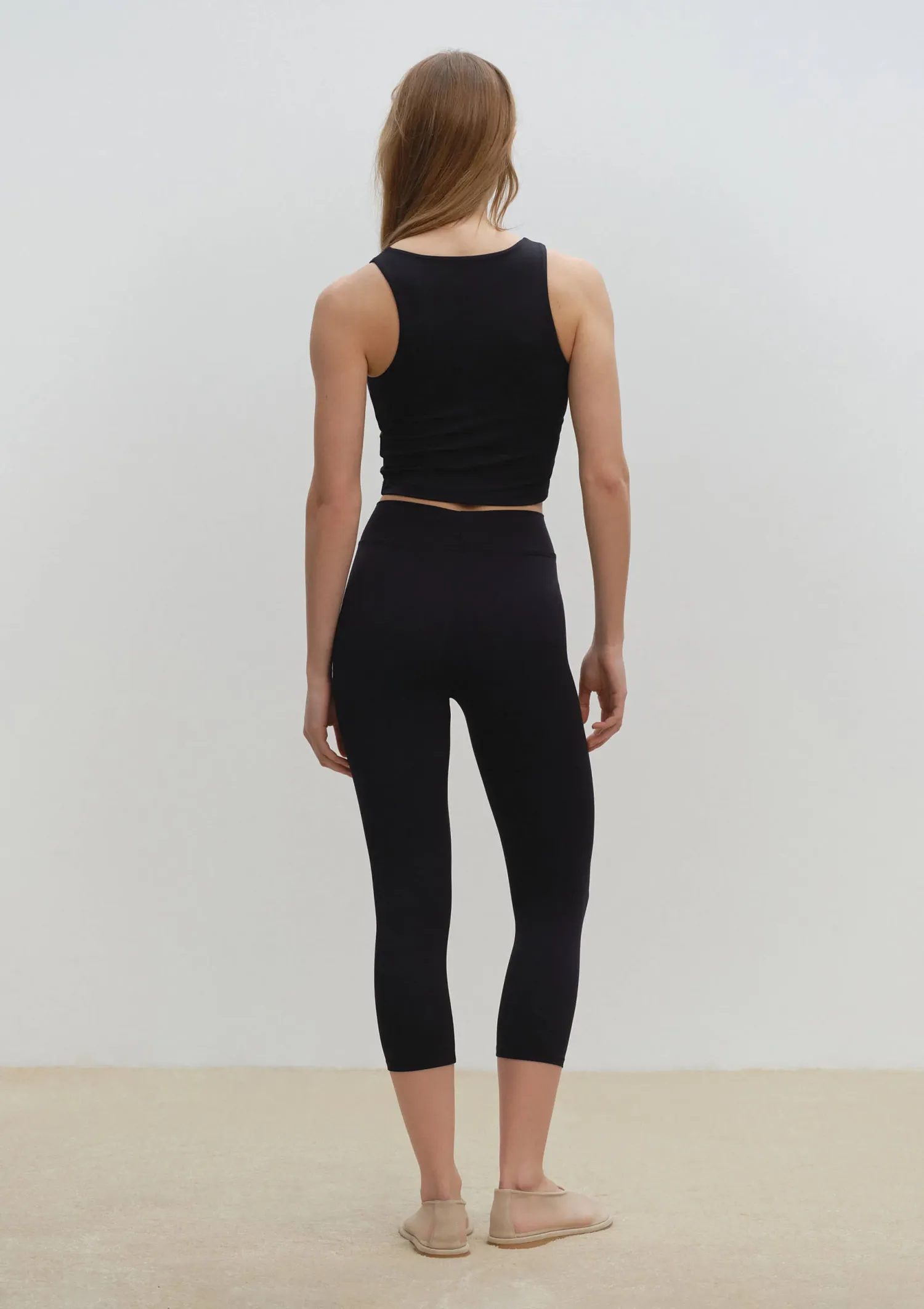 /uploads/black_4_opt_700f1f4523.webp