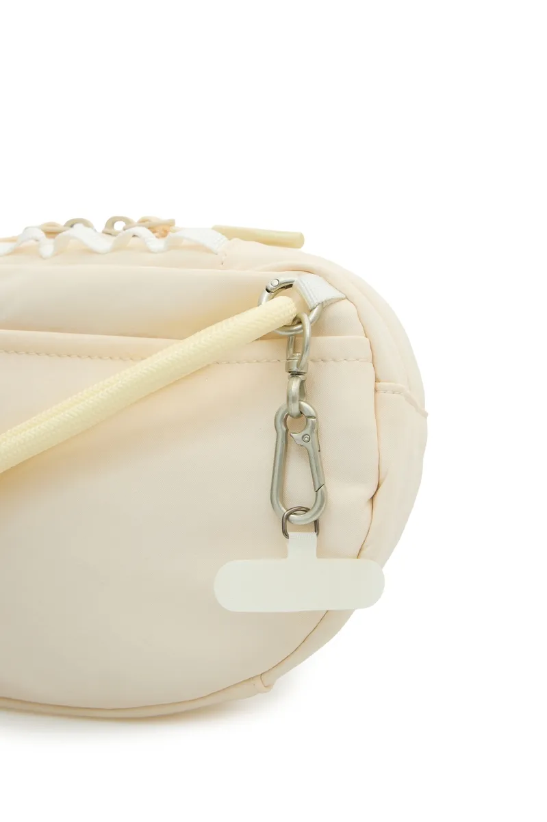 /uploads/crossbody_bag_cloud_beige_5_1200x1200_fadba60303.jpg