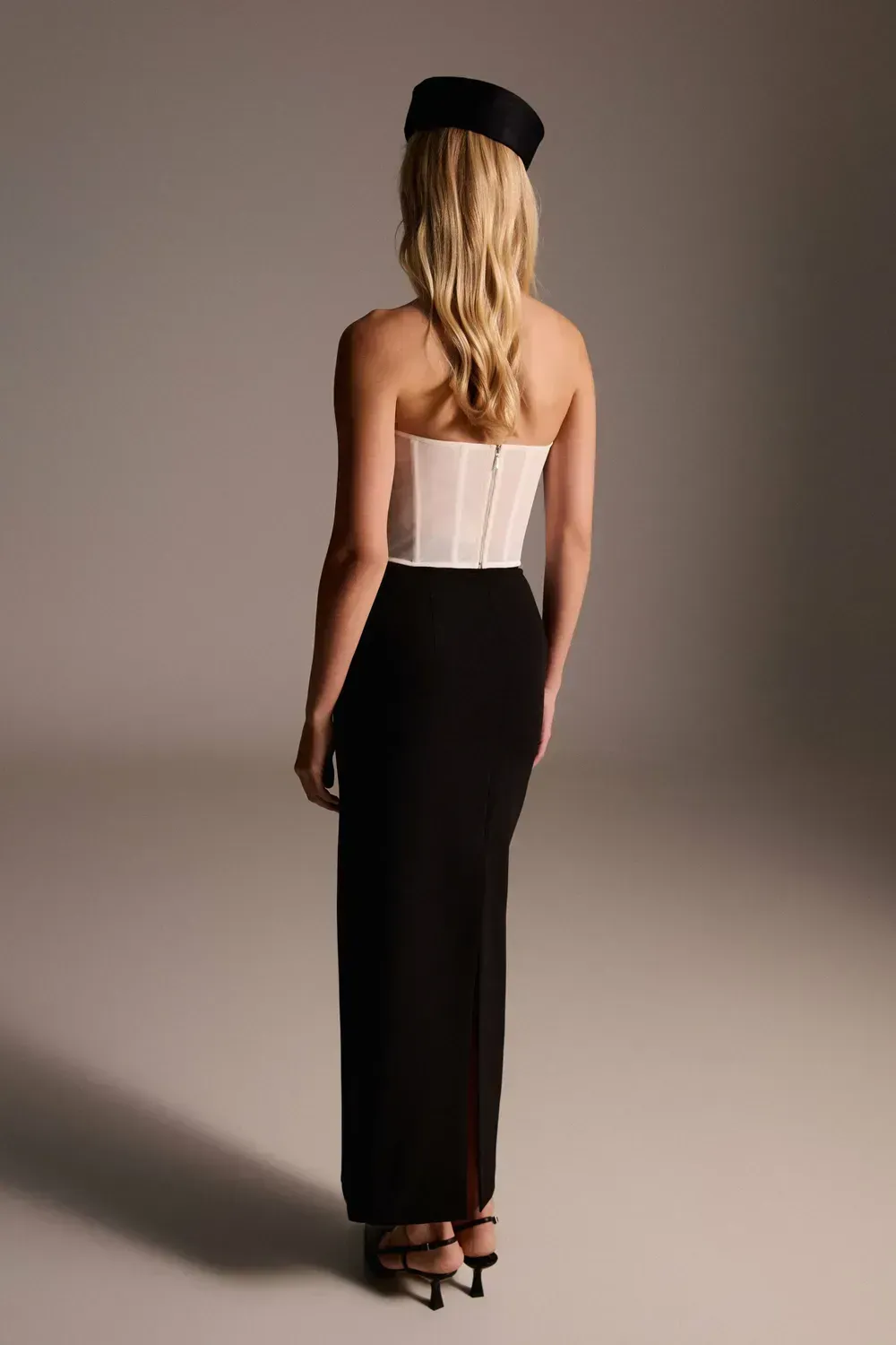 /uploads/korset_second_skin1025_25758718159451_0944b5220a.webp