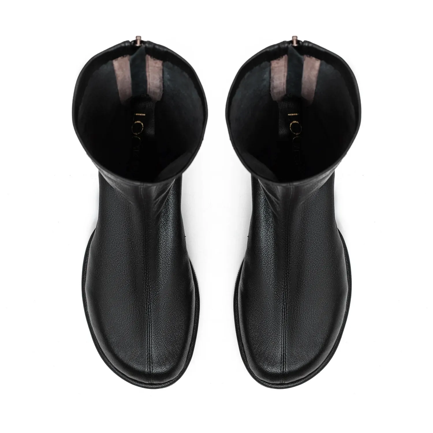 /uploads/valerie_4_black_leather_353da28f1d.webp