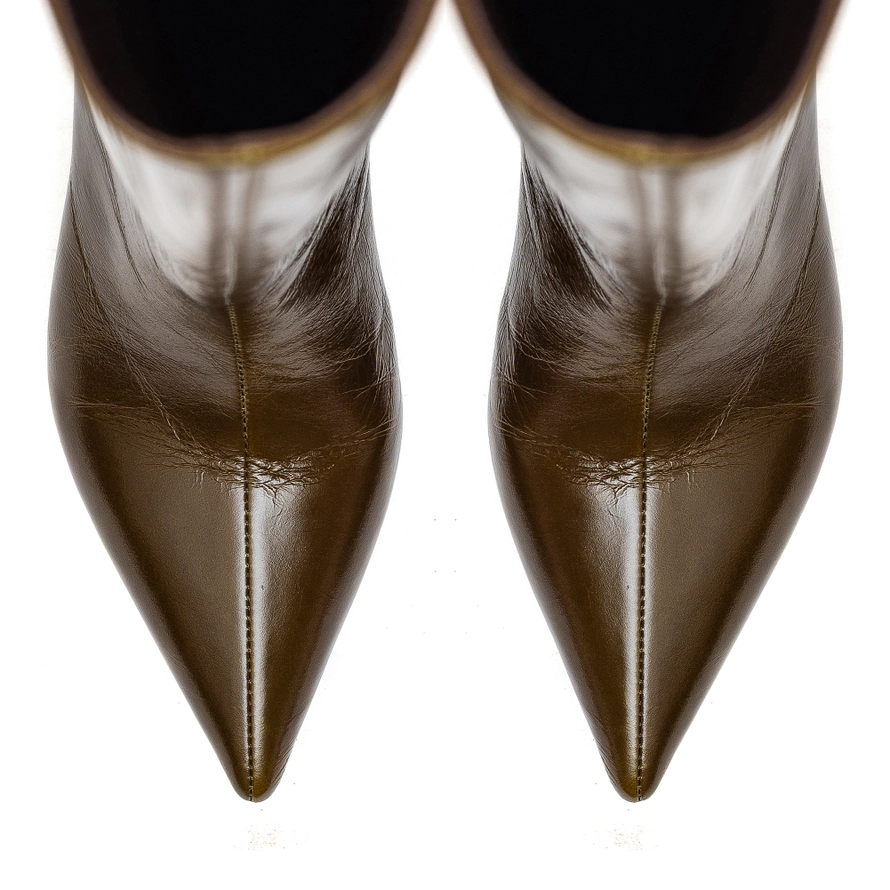 /uploads/Adelina_Olive_3_40948f193d.jpg_