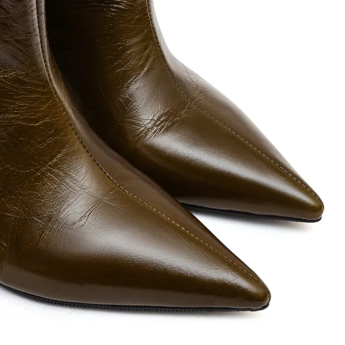 /uploads/Adelina_Olive_2_abcfa79262.jpg_