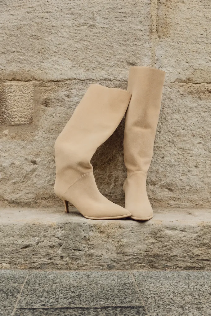 /uploads/Michelle_Beige_2_8bf8fdbbc6.jpg_