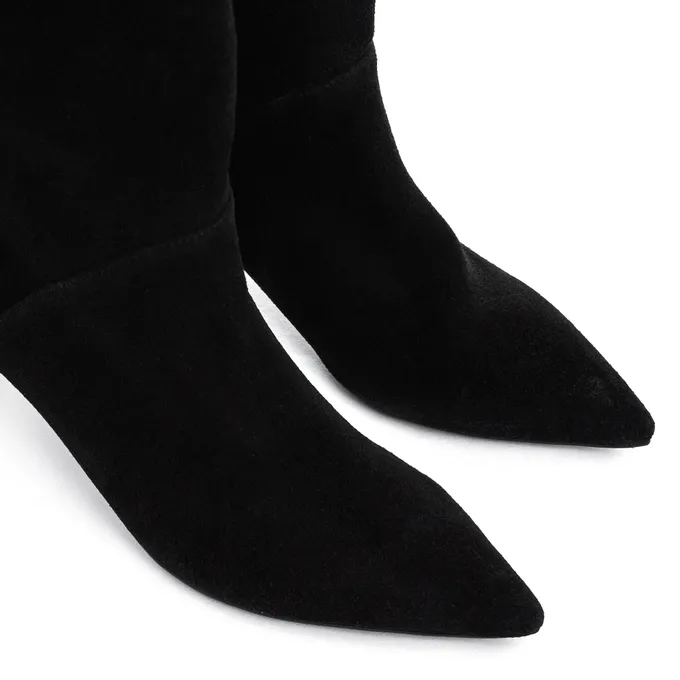 /uploads/Tracy_Black_3_f631c6b748.jpg_